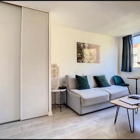 Studio Contemporain Avec Piscine Proche De La Mer คานส์ ภายนอก รูปภาพ